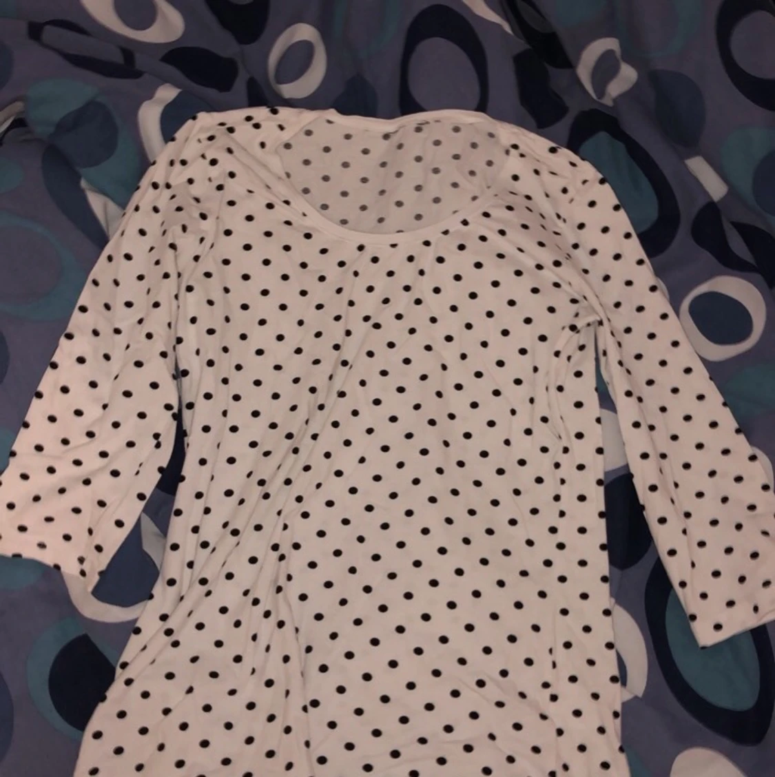 Prickig topp med 3/4 långa armar - 90