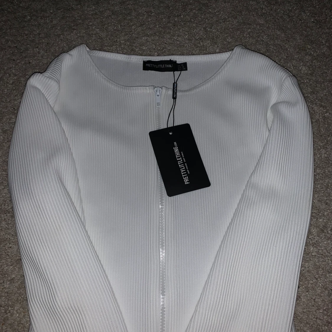 Oanvänd Zip Topp  - 91