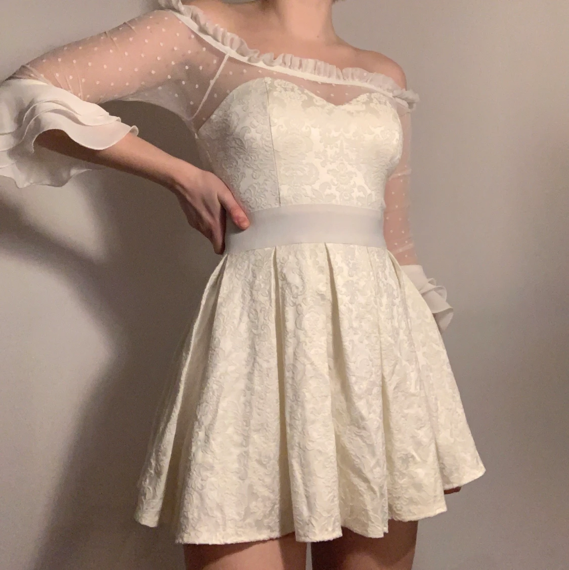 Vit studentklänning 