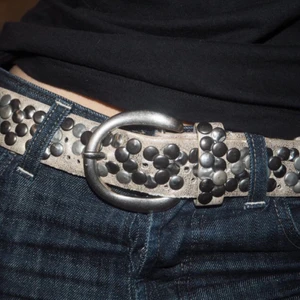 Skärp - Passar jätte bra till lågmodjade jeans! 