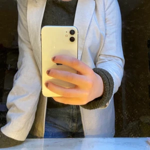 Linne blazer - Så snygg blazer/kavaj i linneliknande material, använd endast en gång. 💕 skriv för fler bilder!