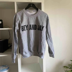  - Tröja från River Island, aldrig använd