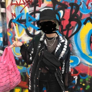  - Bucket hat från WEEKDAY, köpt förra våren för kanske 200kr, använt kanske 2 gånger. Säljer då jag inte fått användning för den. Köparen betalar för frakten🌸