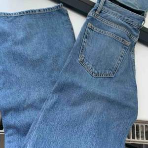 Straight jeans använd fåtal gånger 
