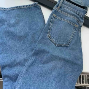  - Straight jeans använd fåtal gånger 
