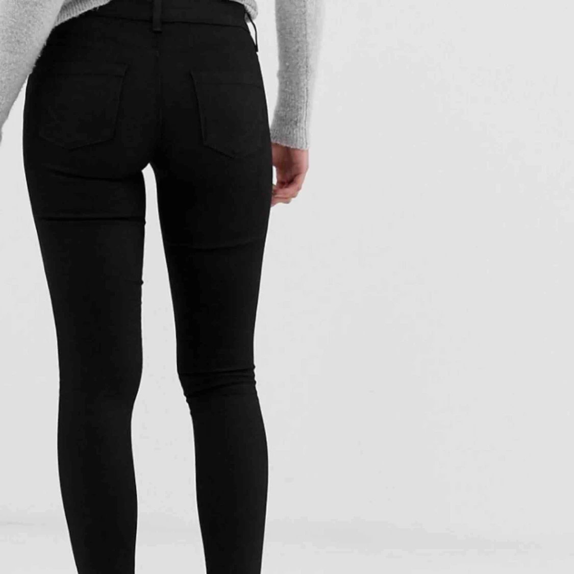 Svarta skinnyjeans från Osis - 90