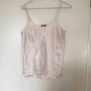  - Mjukt pyjamaslinne från kappahl  Frakt: 50