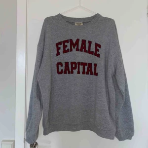  - .FEMALE CAPITAL.    Swish-betalning Upphämtning i Sthlm alt kund betalar för frakt (står ej för postens f-ups)    Swish-betalning Upphämtning i Sthlm alt kund betalar för frakt (står ej för postens f-ups) 
