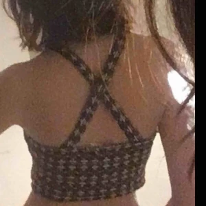  - Aldrig använd då det inte riktigt är min stil! Kan mötas upp i sthlm annars står kloten för frakten:)