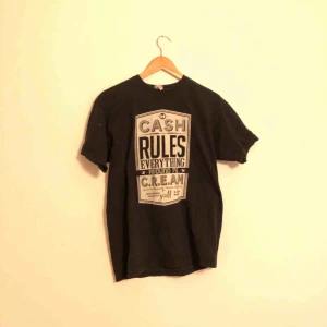  - Wutang citat - Snyggt urtvättad - Kan hämtas i Uppsala eller skickas mot fraktkostnad 