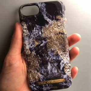  - Oanvänt mobilskal från Ideal Of Sweden (hannalicious design) Ordinarie pris 299 kr