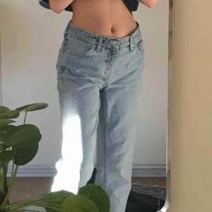 Weekday jeans, rak modell!
