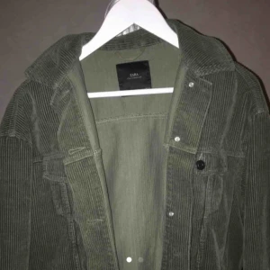  - grön manchesterjacka från zara!