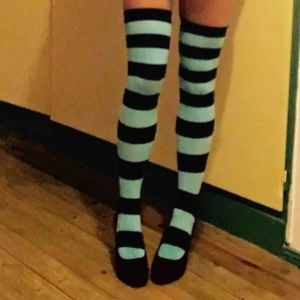  - Over knee stickade strumpor 