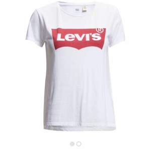 Levis t-shirt i bra skick
