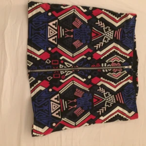  - Kjol från HM
Frakt ingår inte i priset 