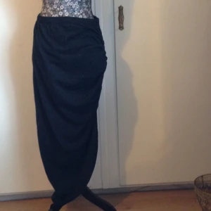  - Ursnygg kjol från Zalando! Prislapp kvar, inte ens provad.