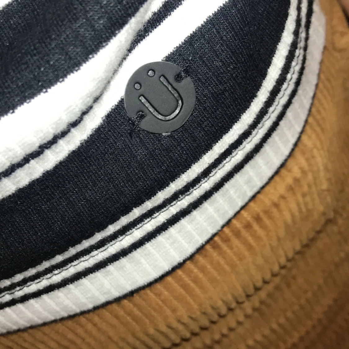 Svartvit randig ribbad tröja - 90