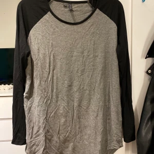 Storlek L - Klänning eller en längre tröja 