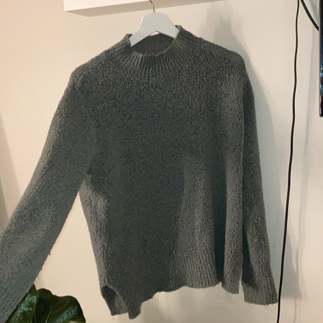 Stickad grå tröja  - 90