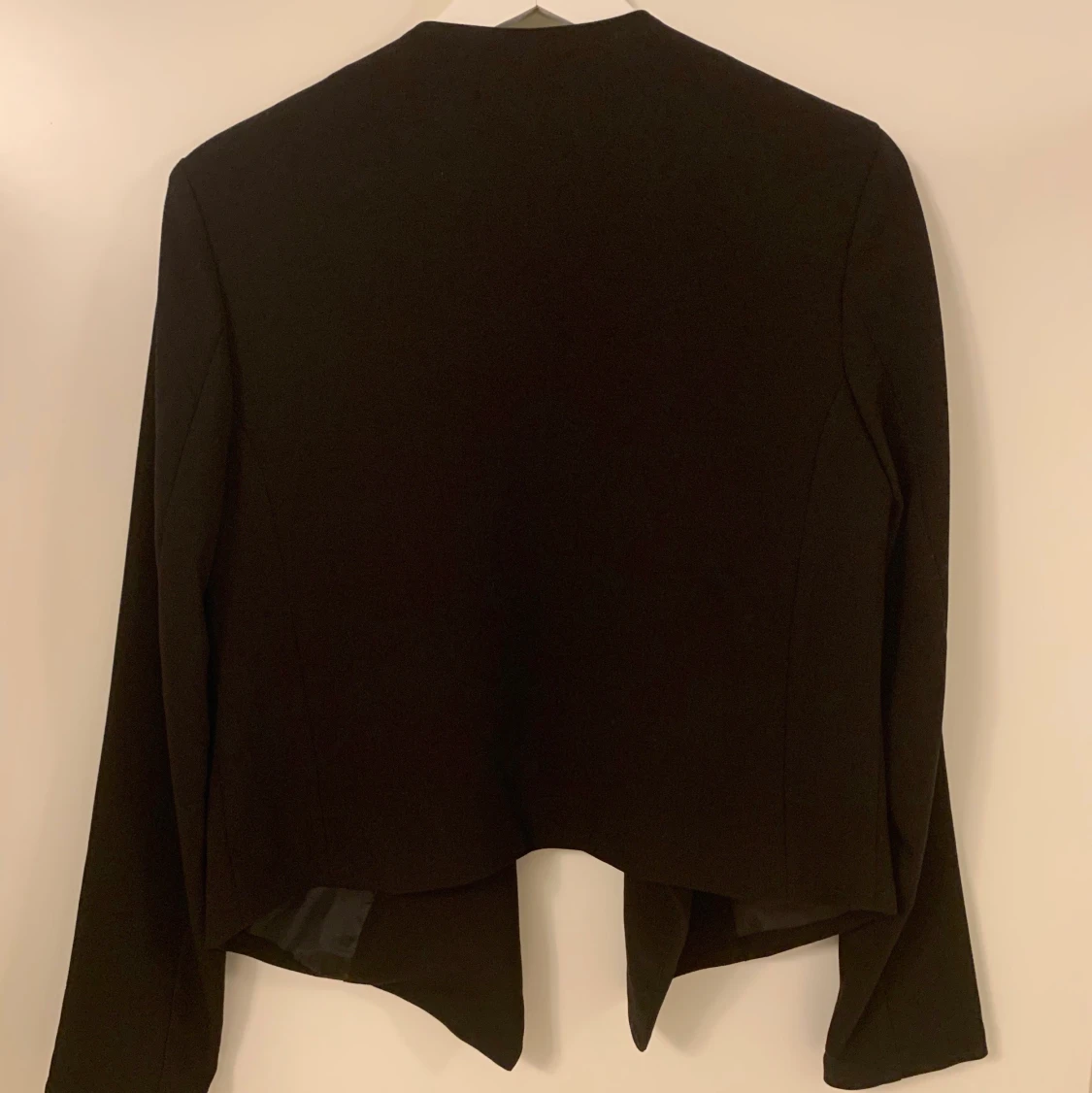 Svart kavaj/ storlek 40  - 91