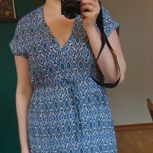 Lång maxiklänning stl.38 - Maxiklänning från H&M! Stl.38. Köparen står för frakten