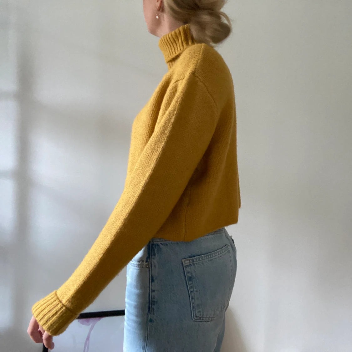 Gul stickad tröja - 90