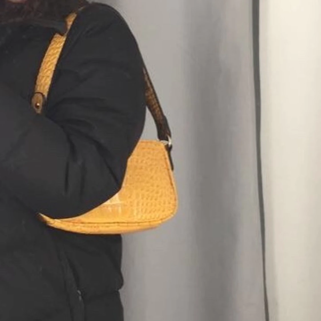 Gul väska  - 90