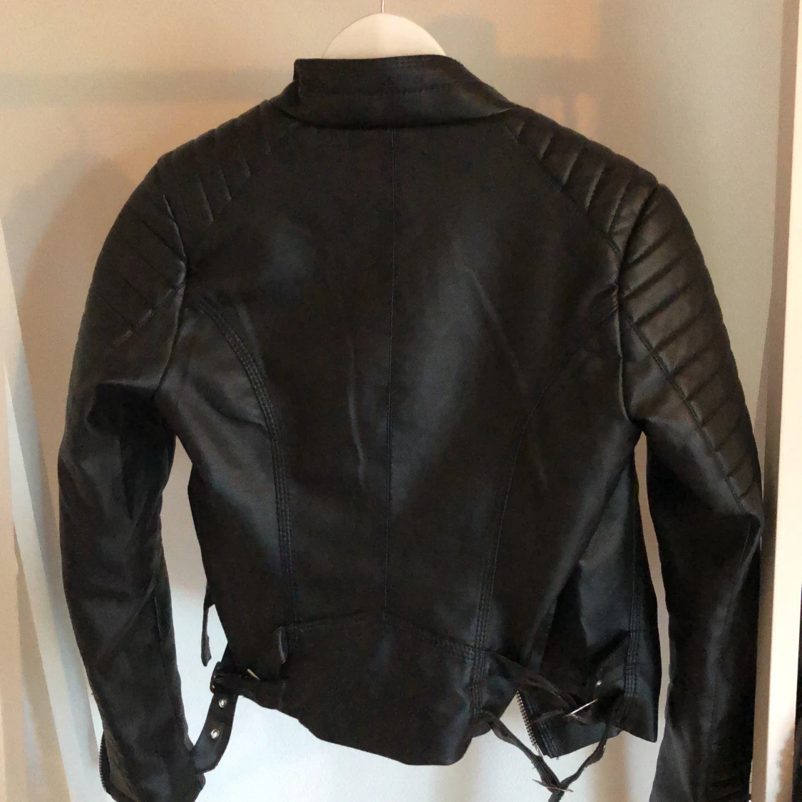 Svart motorcykel jacka  - 90