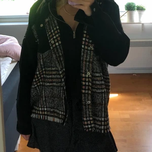 Jacka från Zara - Jättefin oversized jacka från Zara. Nyskick. 