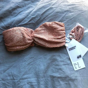  - Helt ny bikini topp från hm! 30kr inklusive frakt!! 💞