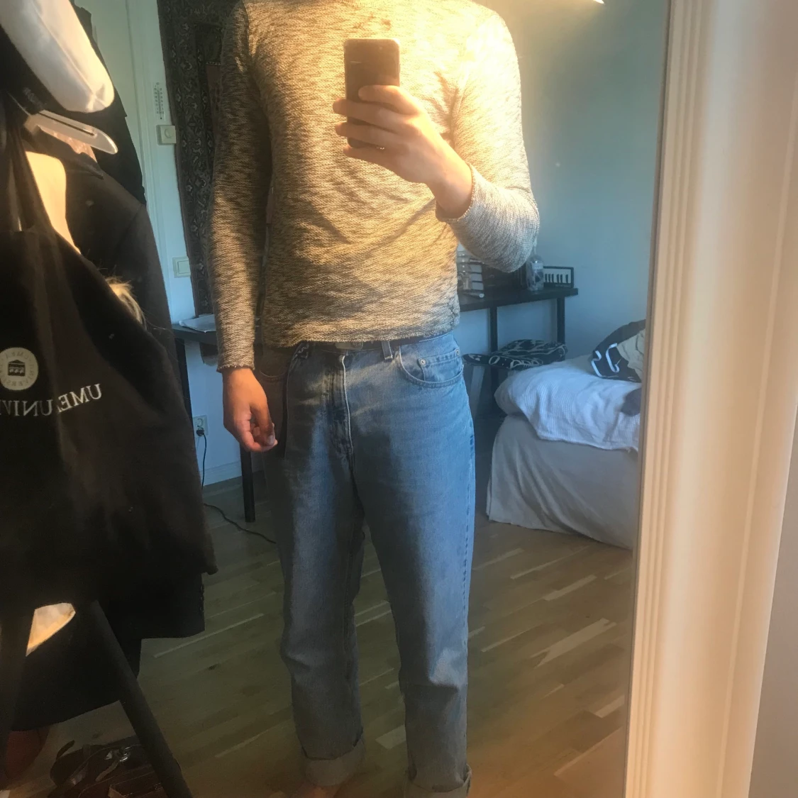 Grå tunn tjocktröja - 90