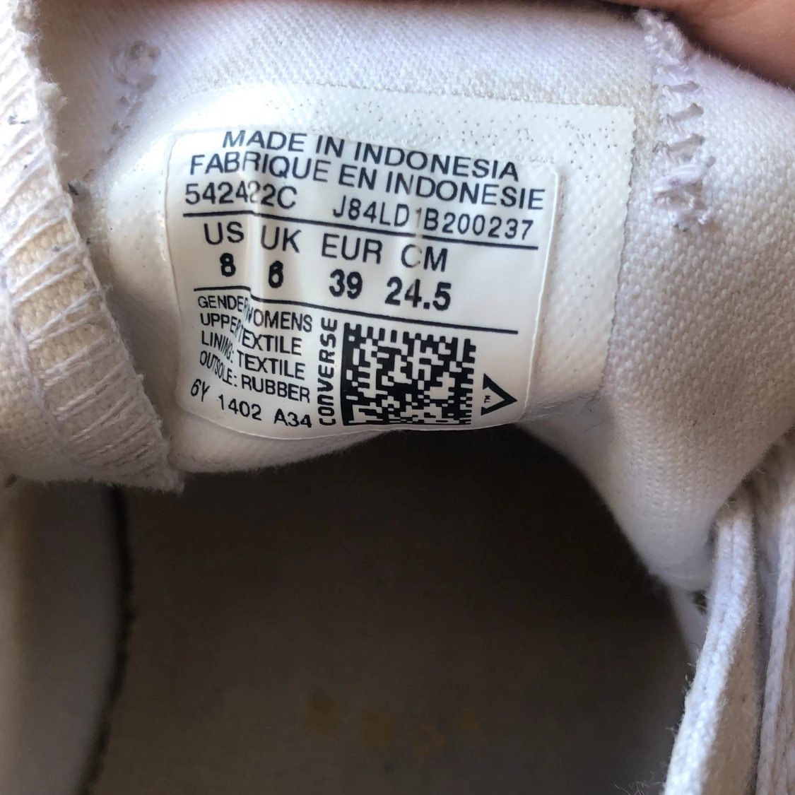 Vita Converse med nitar - 91