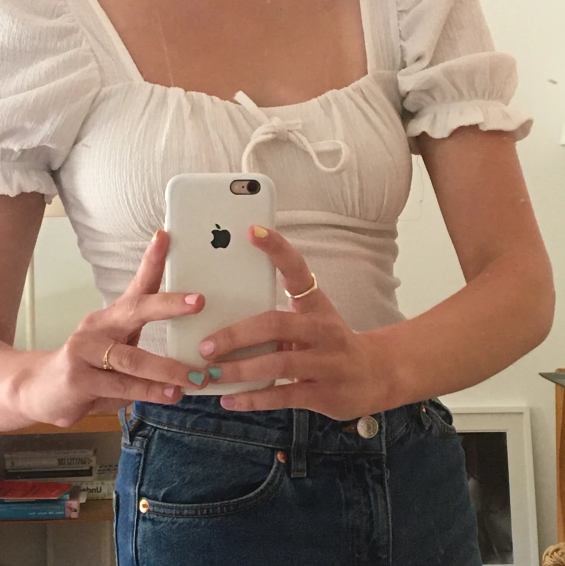 Vit korsetliknade blus från Ginatricot