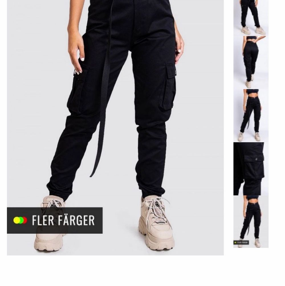 Använda 3 gånger så i väldigt bra skick. Originalpris 499. Frakten blir 59 kr 😊. Jeans & Byxor.