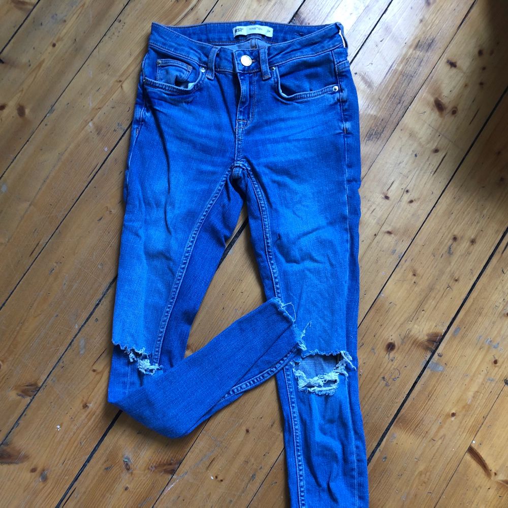 Kristen jeans i storlek 24 | Plick Second Hand