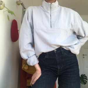 tjocktröja från brandy melville  - väldigt mysig ljusblå tjocktröja från brandy melville