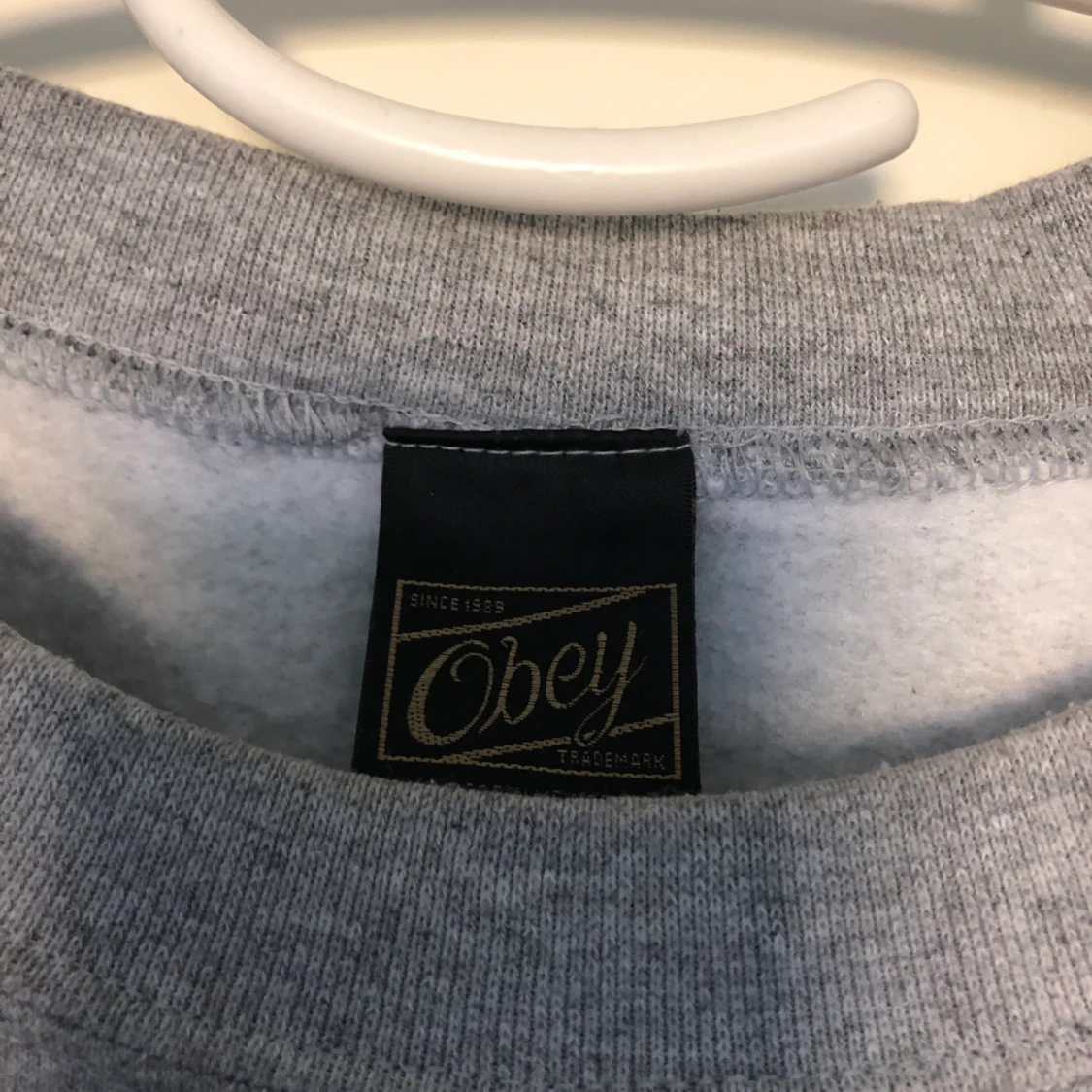 Tröja från Obey - 90