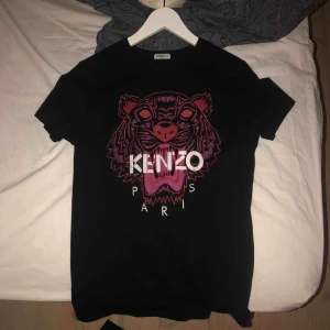  - Säljer min skit snygga kenzo t shirt😍snygga färger och bra kvalite 
