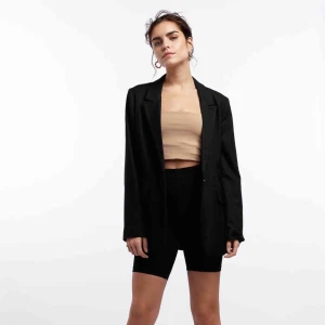  - Säljer dessa cykelbyxor då de är försmå, är i storlek M men skulle säga att de även passar S! 