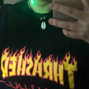  - Ball thrashertisha. Köparen står för frakt🐉🥰