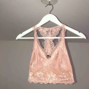  - Aldrig använd topp/bh? Frakt ingår! 