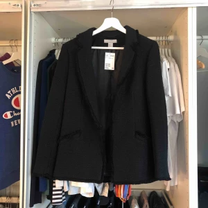  - Köpte denna på H&M för ca 2 år sedan men aldrig kommit till användning, köparen står för frakt eller kan mötas upp i Göteborg ⭐️