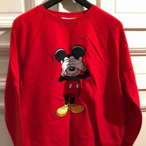  - Oanvänd sweatshirt 