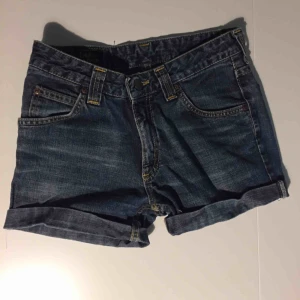  - Jeansshorts, mycket bra skick