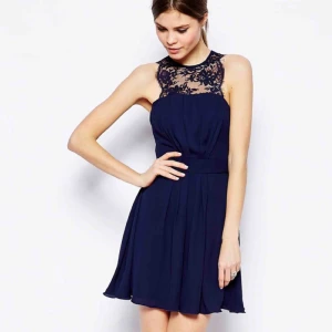  - pris är förhandlingsbart vid snabb affär✨ köper du flera plagg får du rabatt⭐️ klänning från nelly! tog bild från sidan då jag inte passar denna alls, använd en gång, finns ej på nelly sidan längre<3