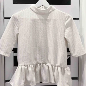  - Blus från monki | braskick 