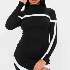  - Svart klänning, str: S Oanvänd