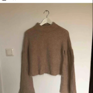  - Tröja jag köpte på plick, passade inte helt å hållet