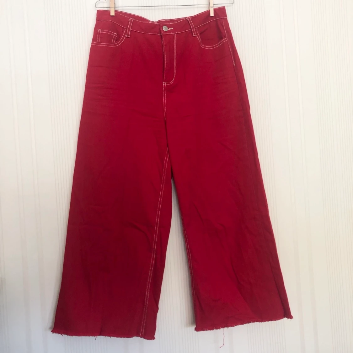 Röda denim culottes